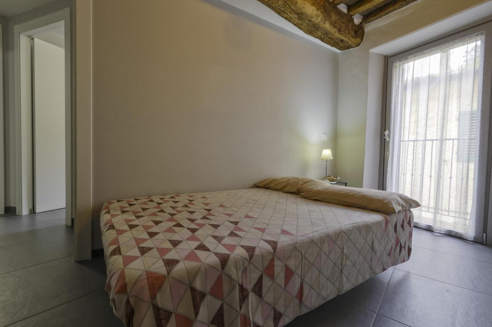 Casa Vacanze Vicolo Della Luna Ambra Екстериор снимка